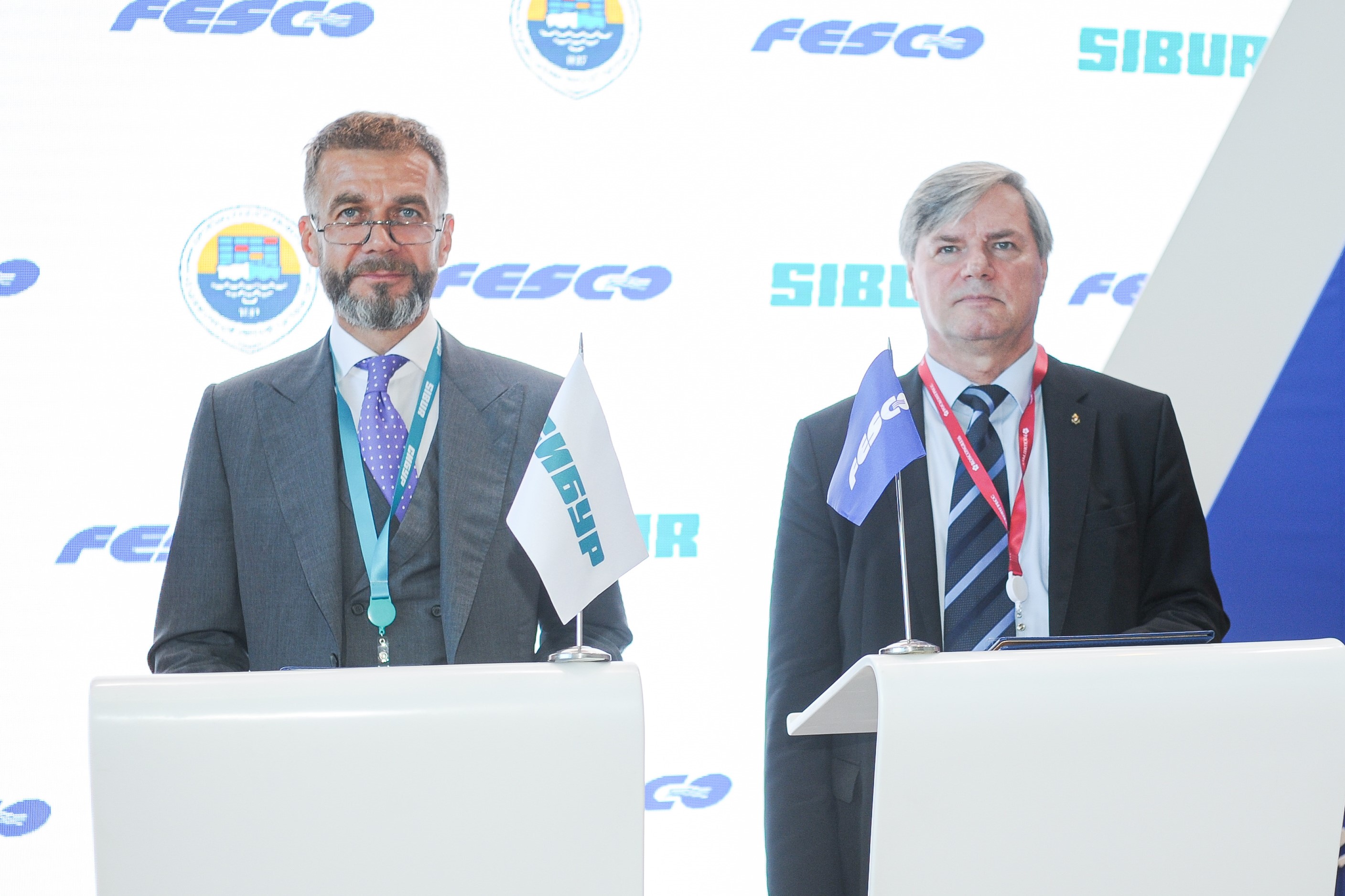 FESCO, CPV and SIBUR sign agreements on development of cargo transportations