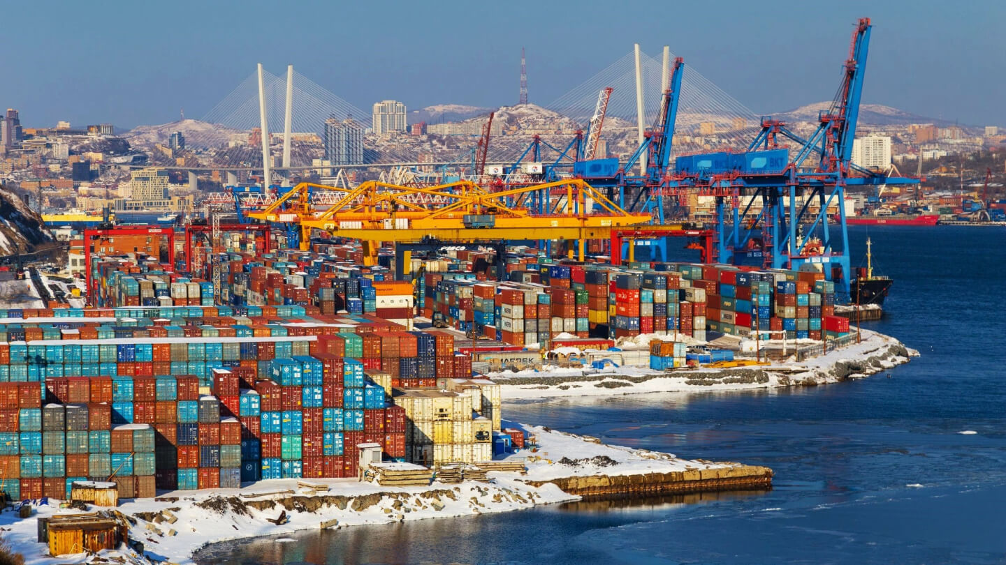 Regular container train Minsk — Vladivostok (FMISe)